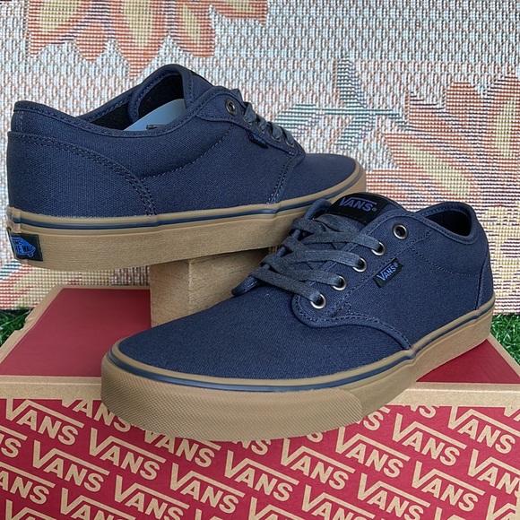 Vans Men’s Atwood
(12 Oz Canvas) Navy/Gum
VN000XB0D8F
Sneakers - Picture 9 of 16